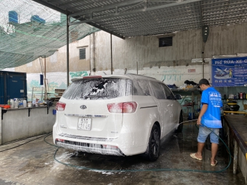 DỊCH VỤ RỬA XE Ô TÔ QUẬN 8