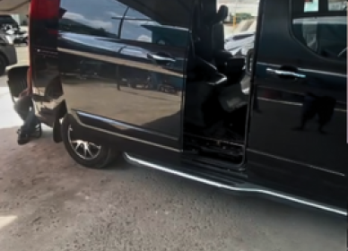 CỬA LÙA TỰ ĐỘNG MERCEDES 16 CHỖ