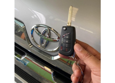 Toyota Hice Cửa lừa Âm giấu kín có ổ Hít Nhật Bản